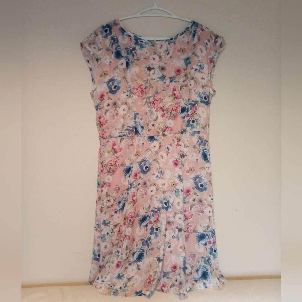 Cute knee-length summer floral dress, Euro 40, US M